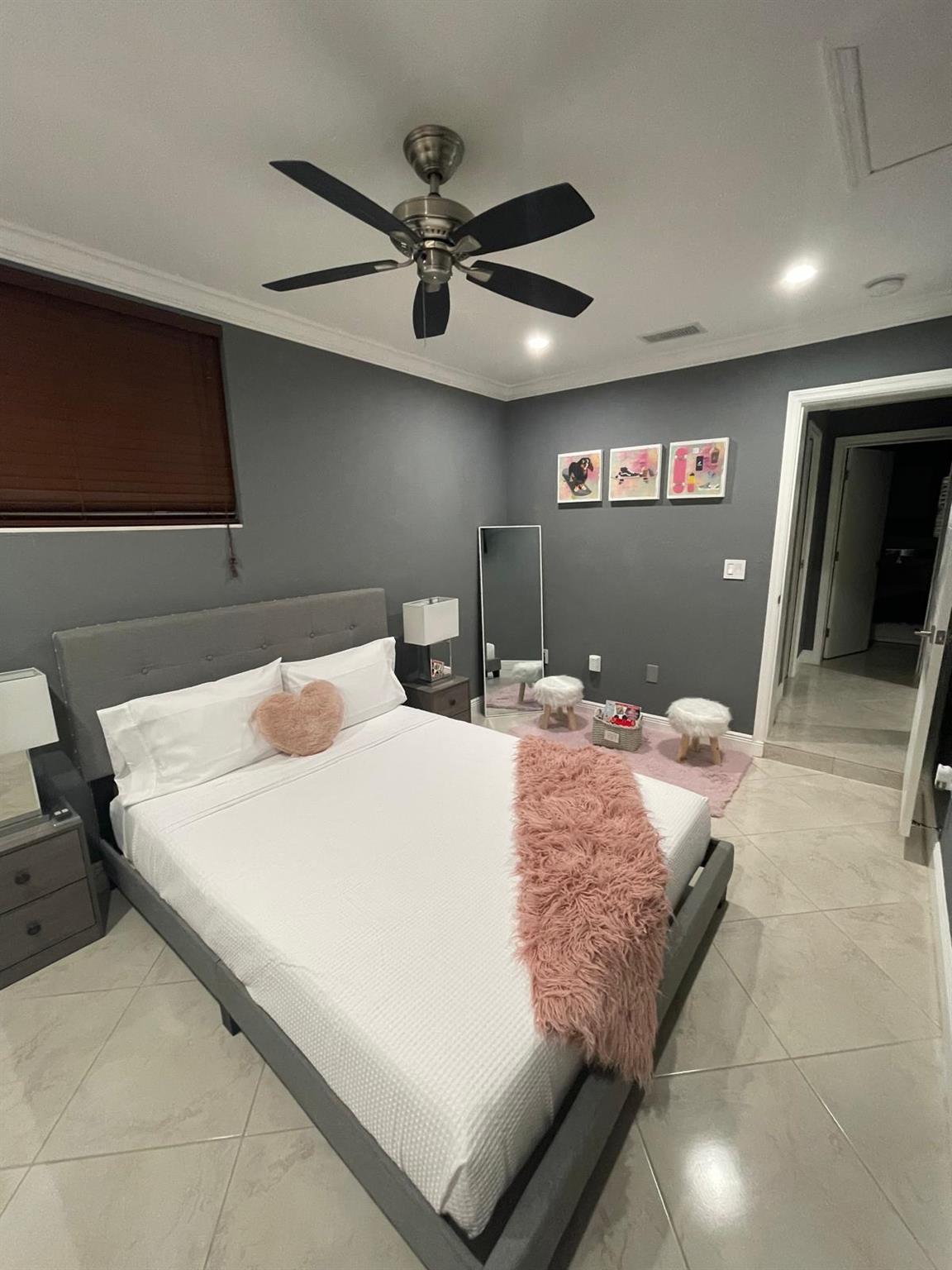 LAKE BELVEDERE EST. - Residential Lease