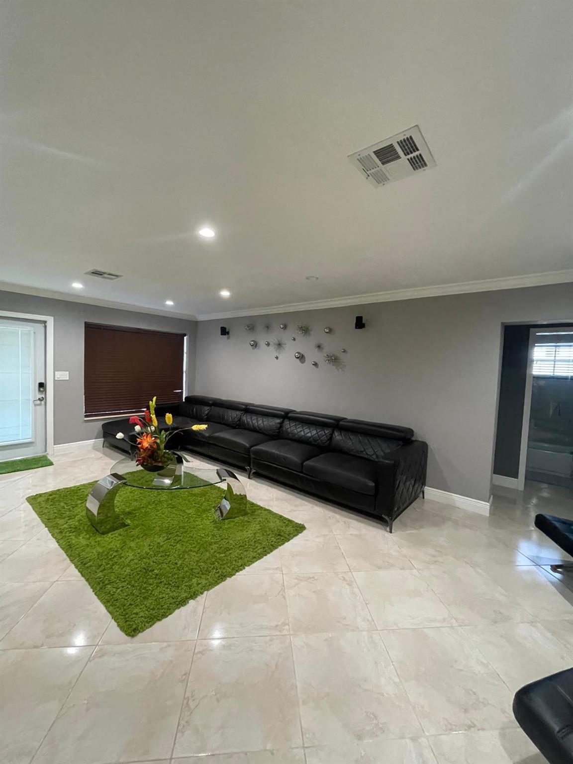 LAKE BELVEDERE EST. - Residential Lease