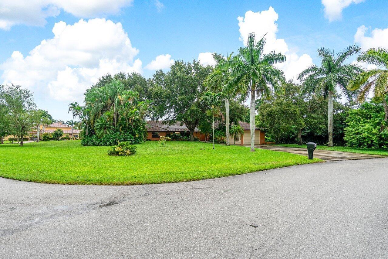 DELRAY LAKES EST - Residential