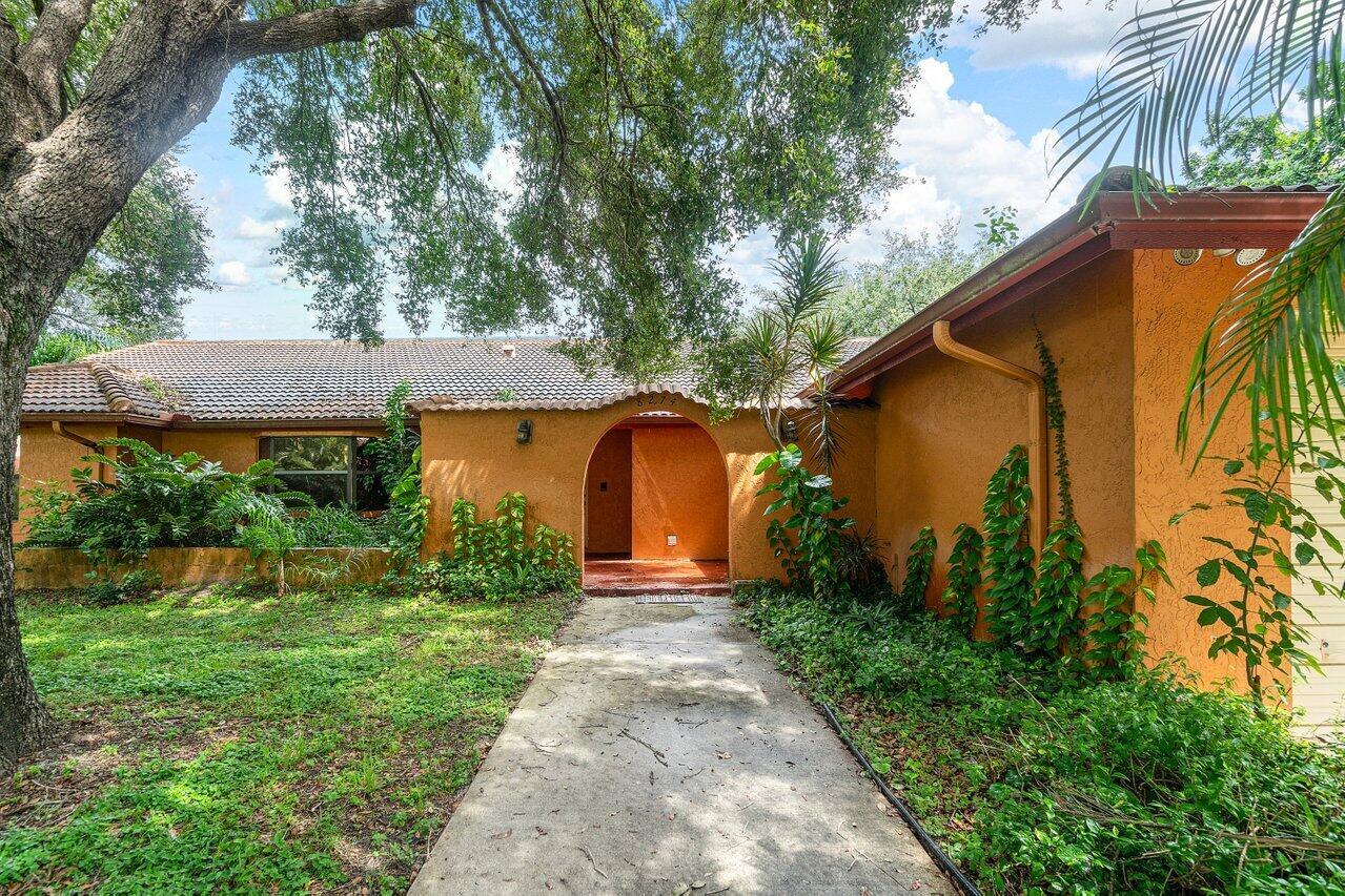 DELRAY LAKES EST - Residential