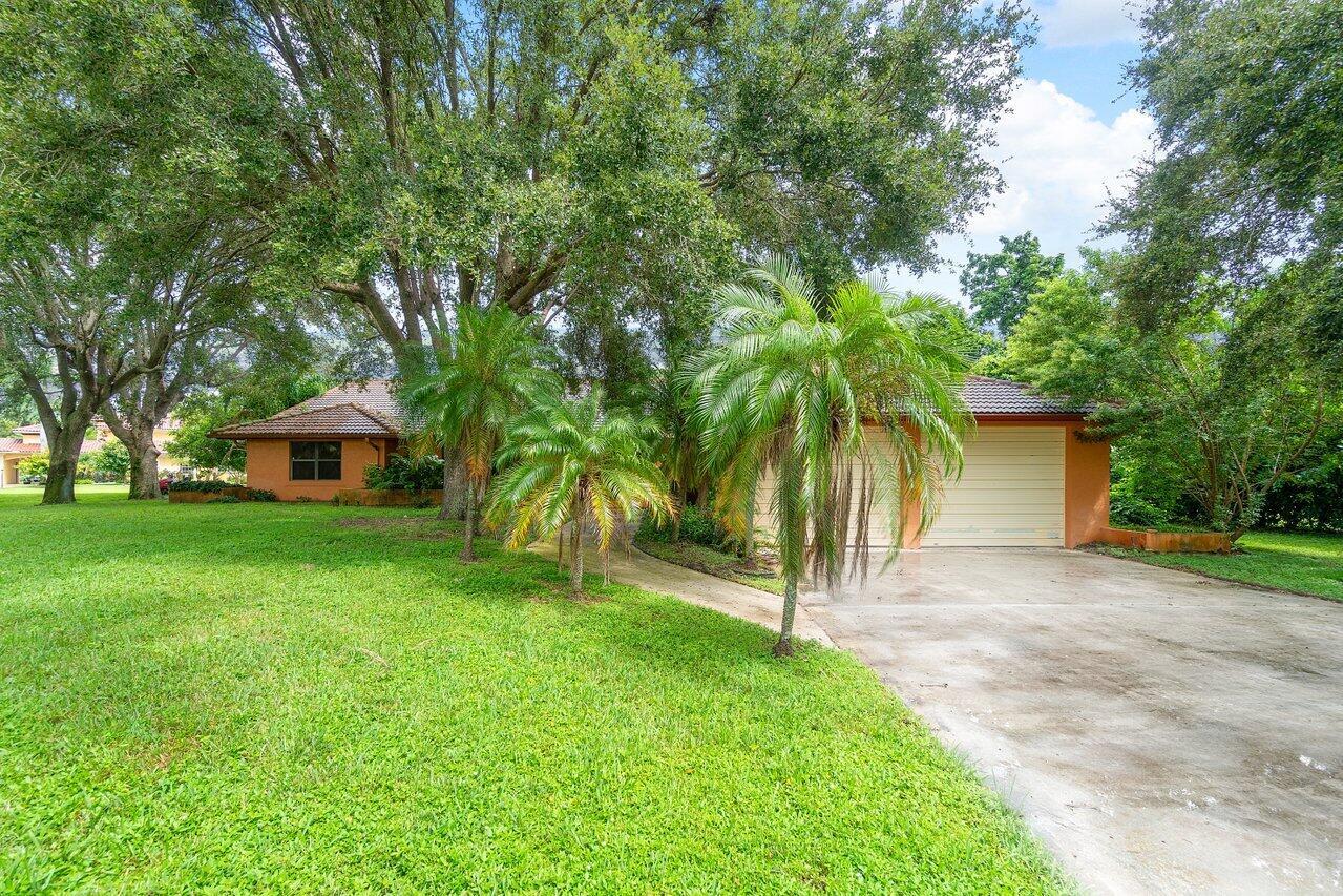 DELRAY LAKES EST - Residential