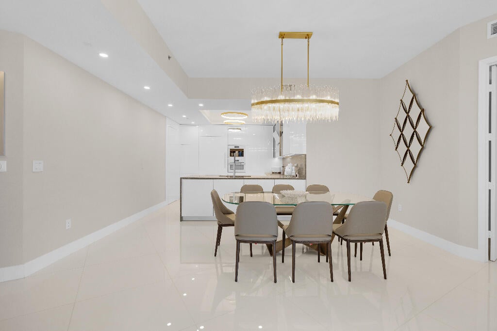 15811 COLLINS Avenue 2207