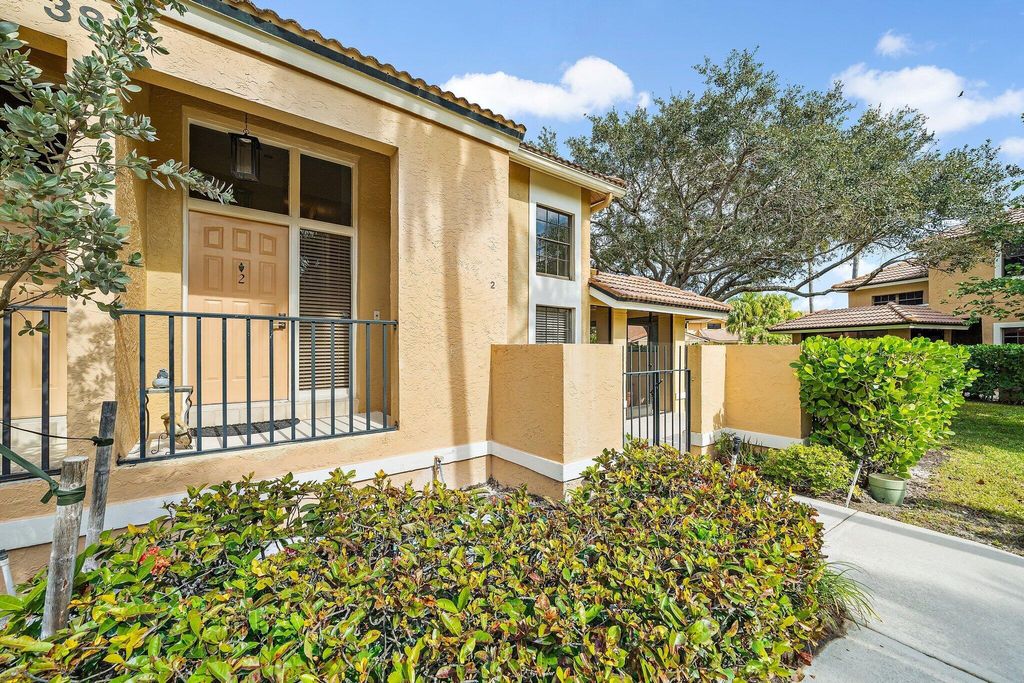 Photo of 382 Prestwick Circle #2, Palm Beach Gardens, FL 33418 (MLS # R11003546)