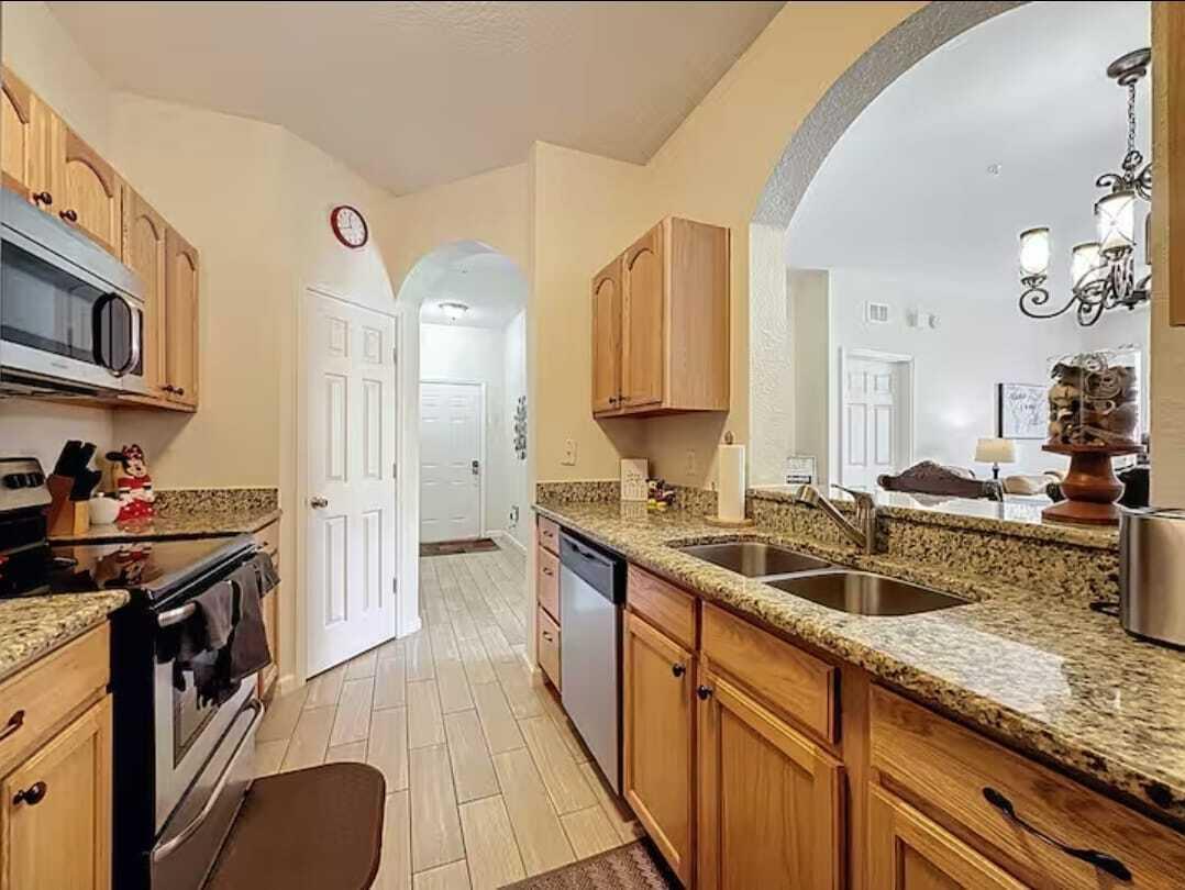 VENTURA AT WINDSOR HILLS - Residential