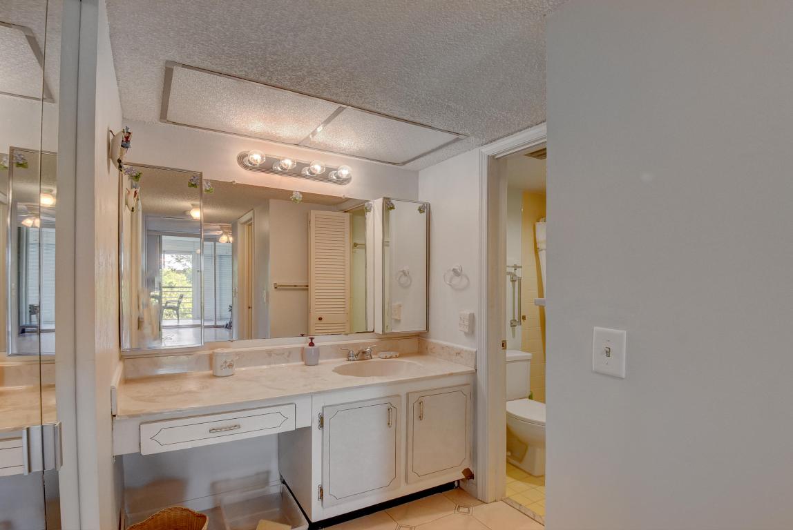 BARWOOD CONDO - Residential