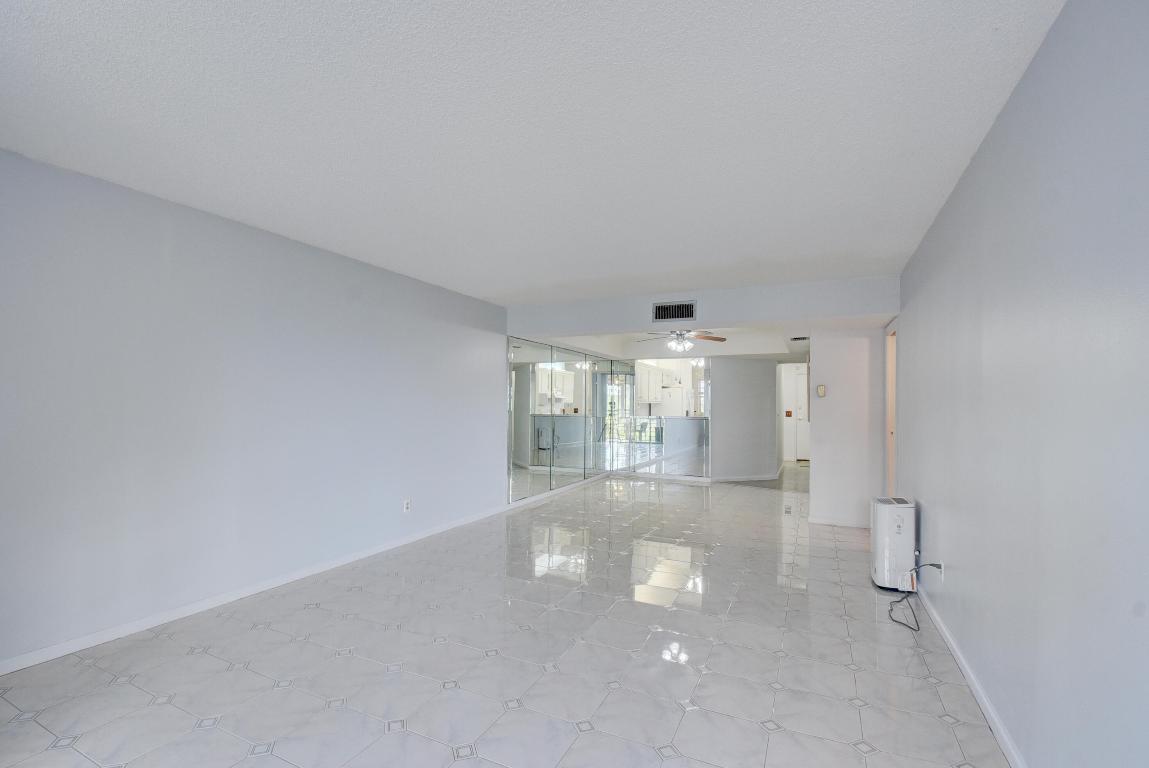 BARWOOD CONDO - Residential