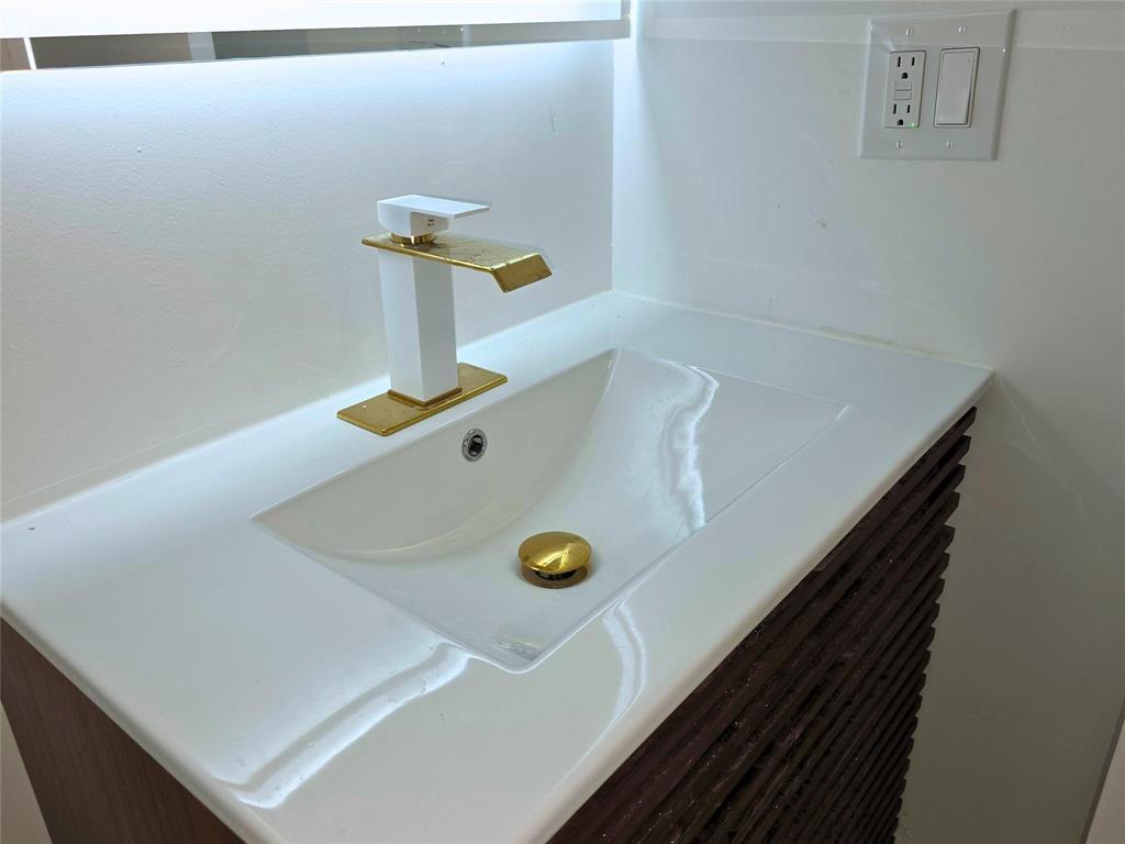 KINGS POINT BRITTANY CONDOS - Residential