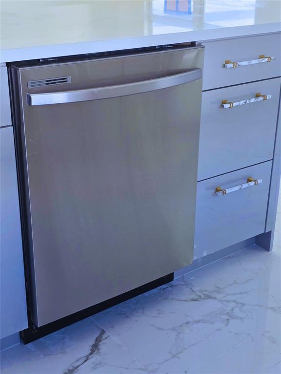 KINGS POINT BRITTANY CONDOS - Residential