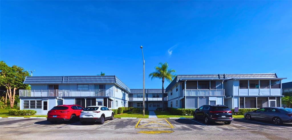 KINGS POINT BRITTANY CONDOS - Residential