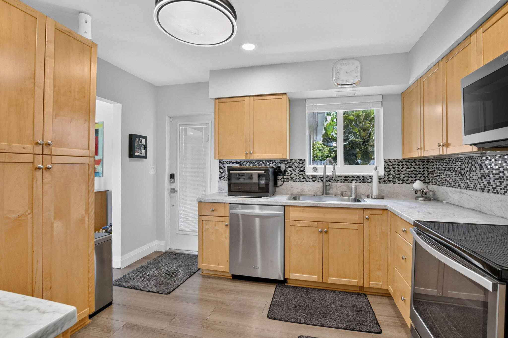 1608 NE 14TH Terrace