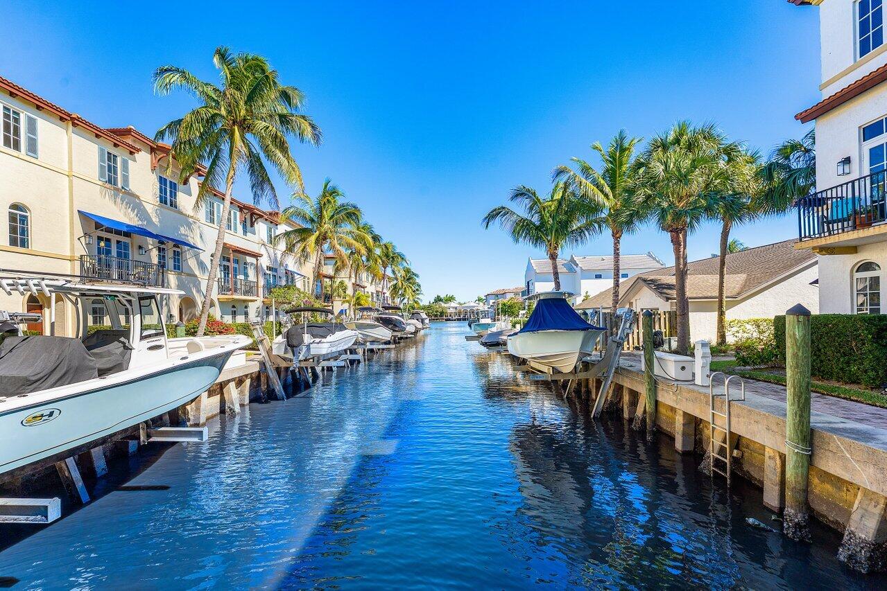 ESTANCIA AT BOYNTON BEACH - Residential