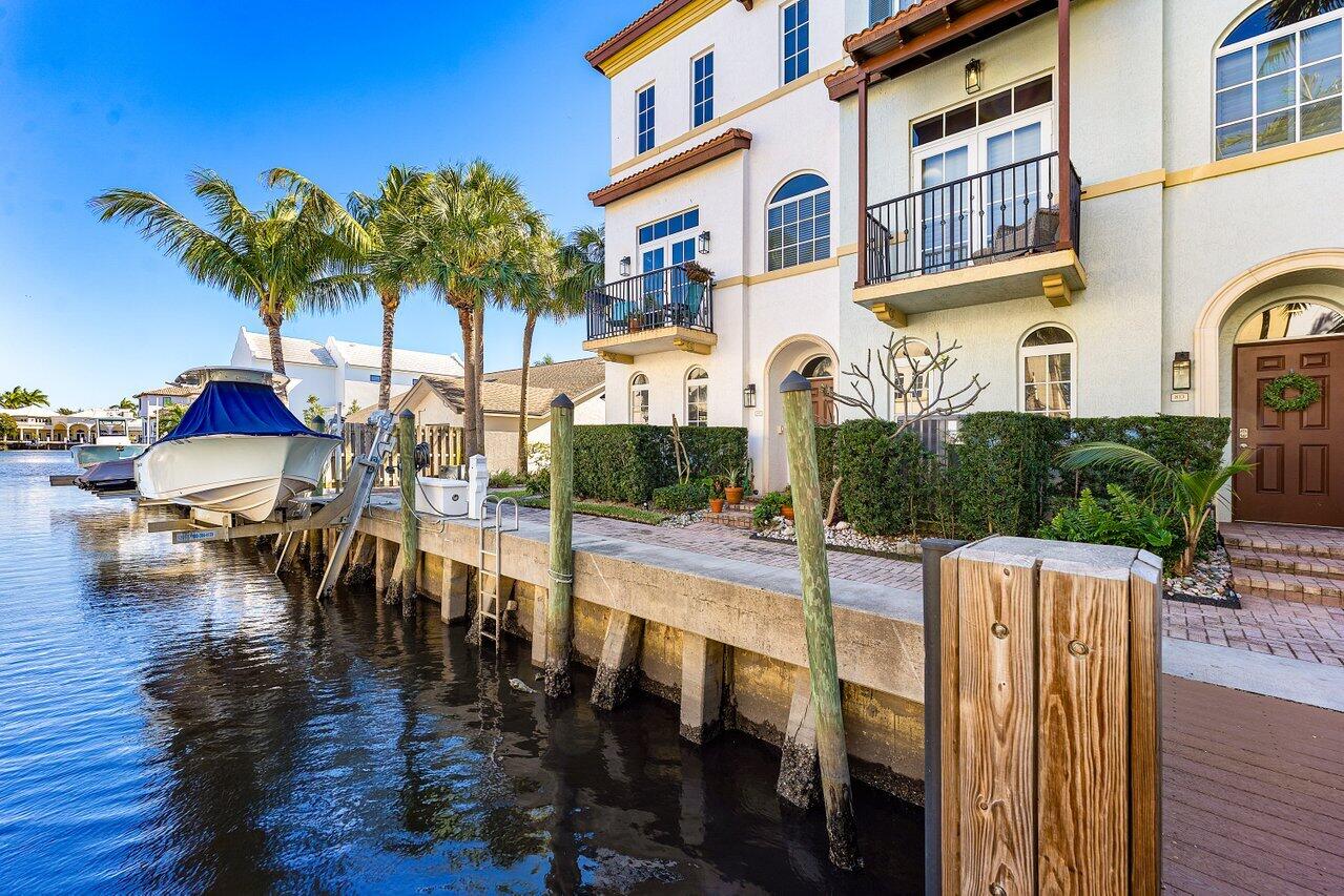 ESTANCIA AT BOYNTON BEACH - Residential