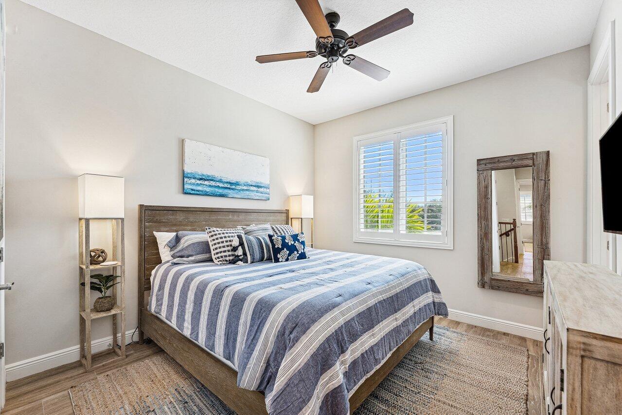 ESTANCIA AT BOYNTON BEACH - Residential