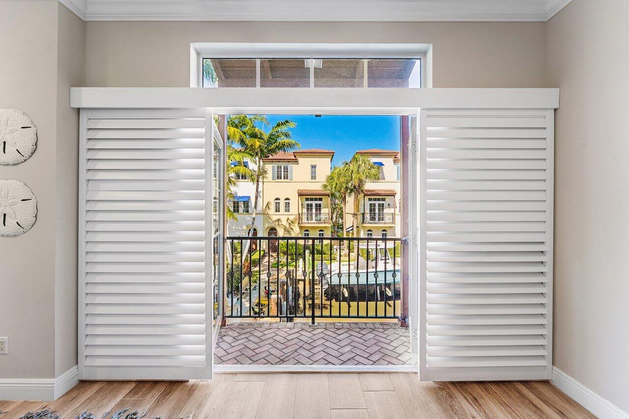 ESTANCIA AT BOYNTON BEACH - Residential