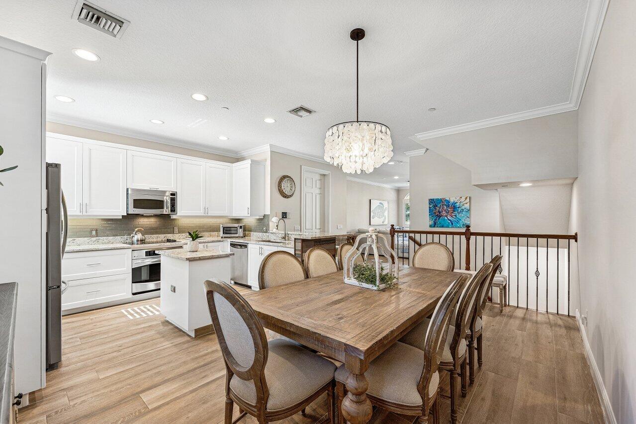 ESTANCIA AT BOYNTON BEACH - Residential