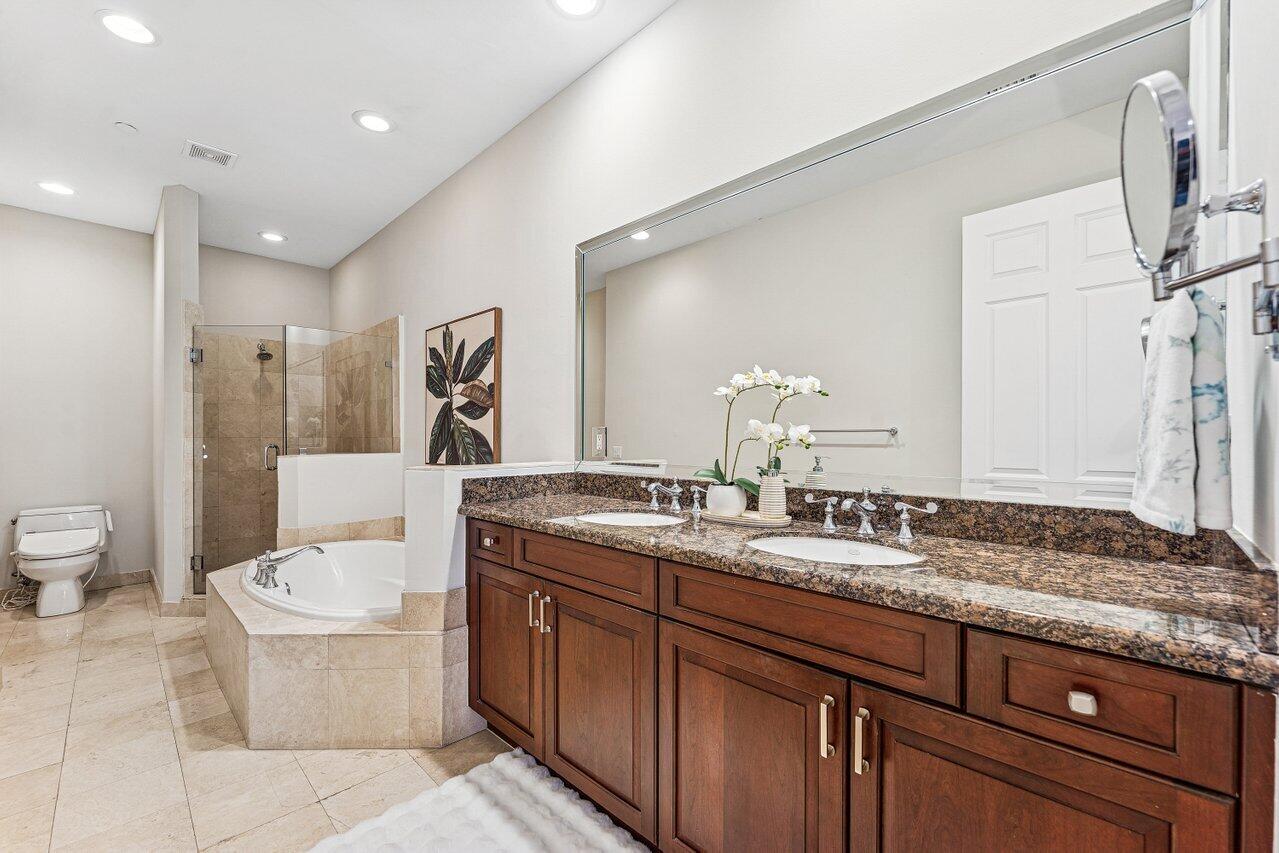 ESTANCIA AT BOYNTON BEACH - Residential