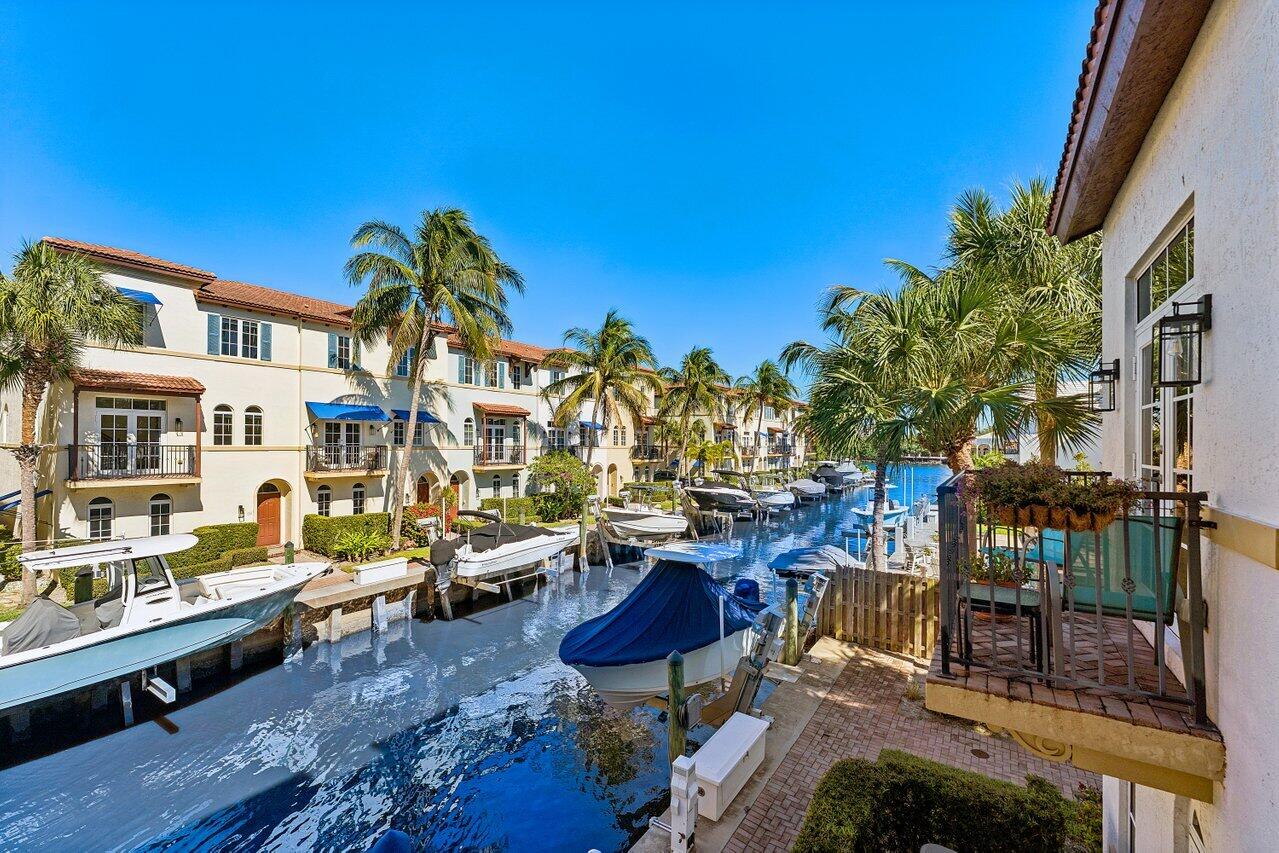 ESTANCIA AT BOYNTON BEACH - Residential