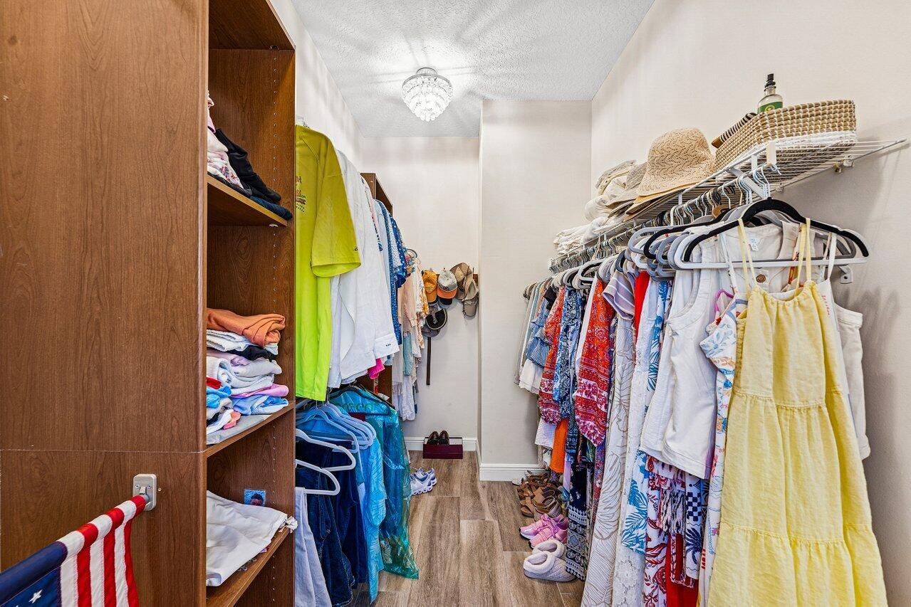 ESTANCIA AT BOYNTON BEACH - Residential