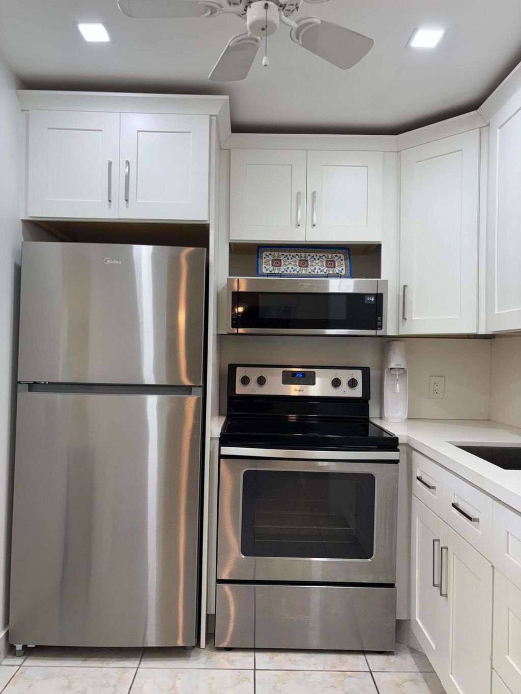 Photo of 31 Sheffield B, West Palm Beach, FL 33417 (MLS # R11161395)