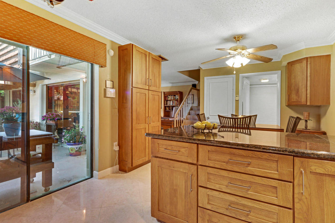 Garden Lakes & Garden Square - Residential