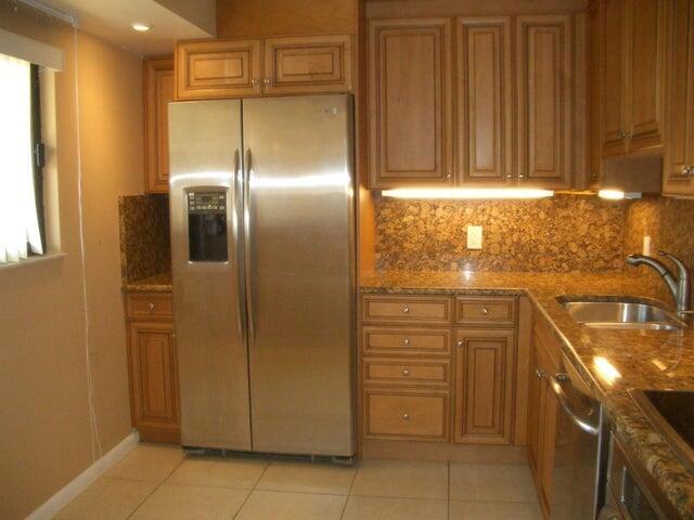 OCEAN TRAIL - Residential