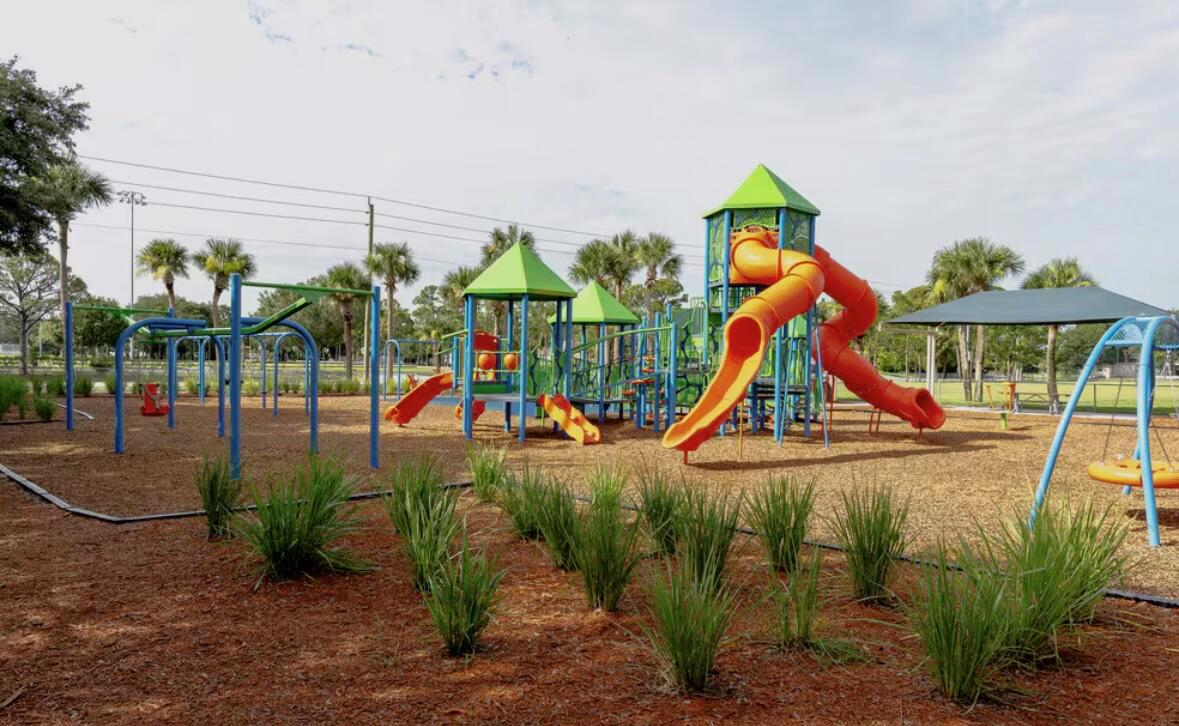 SEBASTIAN HIGHLANDS UNIT - Residential