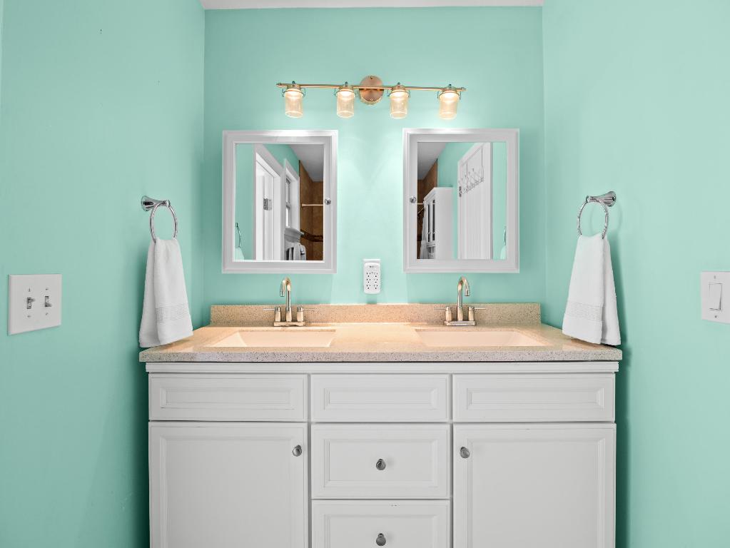 SEBASTIAN HIGHLANDS UNIT 8 - Residential