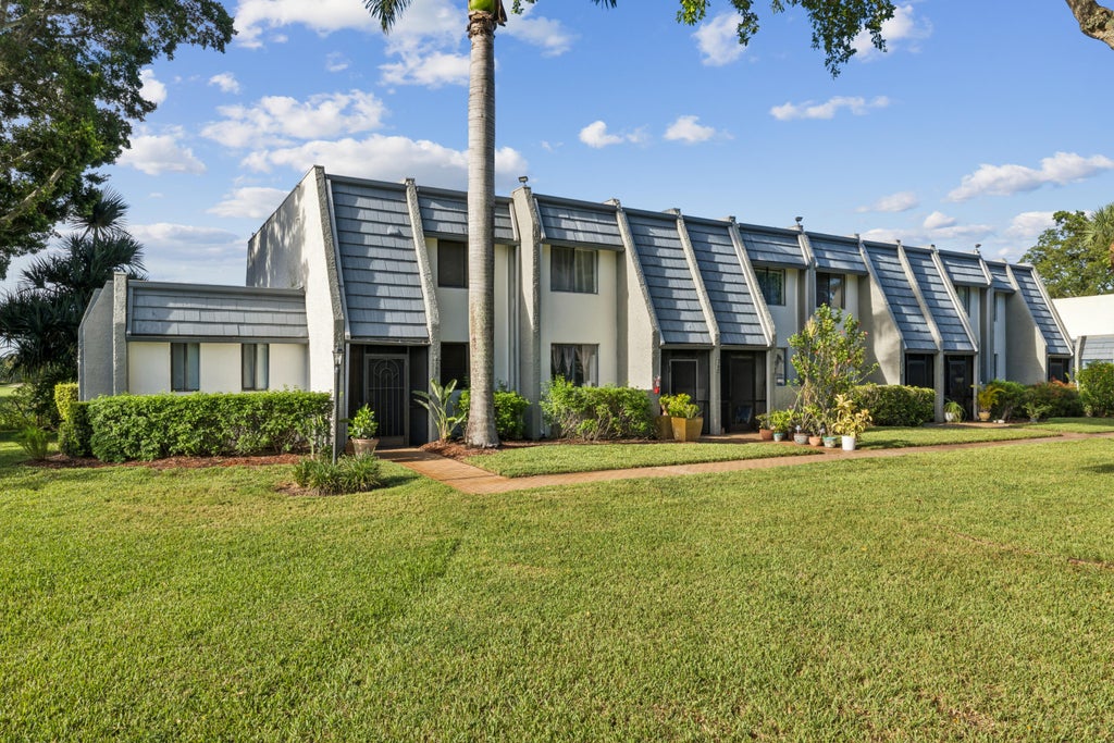Photo of 4788 ESEDRA Court, Lake Worth, FL 33467 (MLS # B26071726)