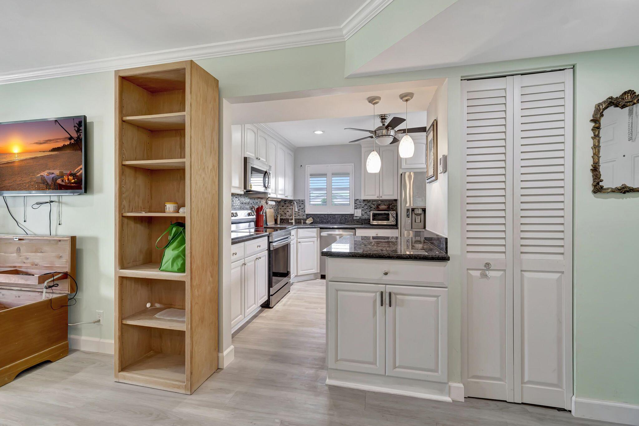 COLONIAL CLUB CONDO SEC 1 - Residential Lease