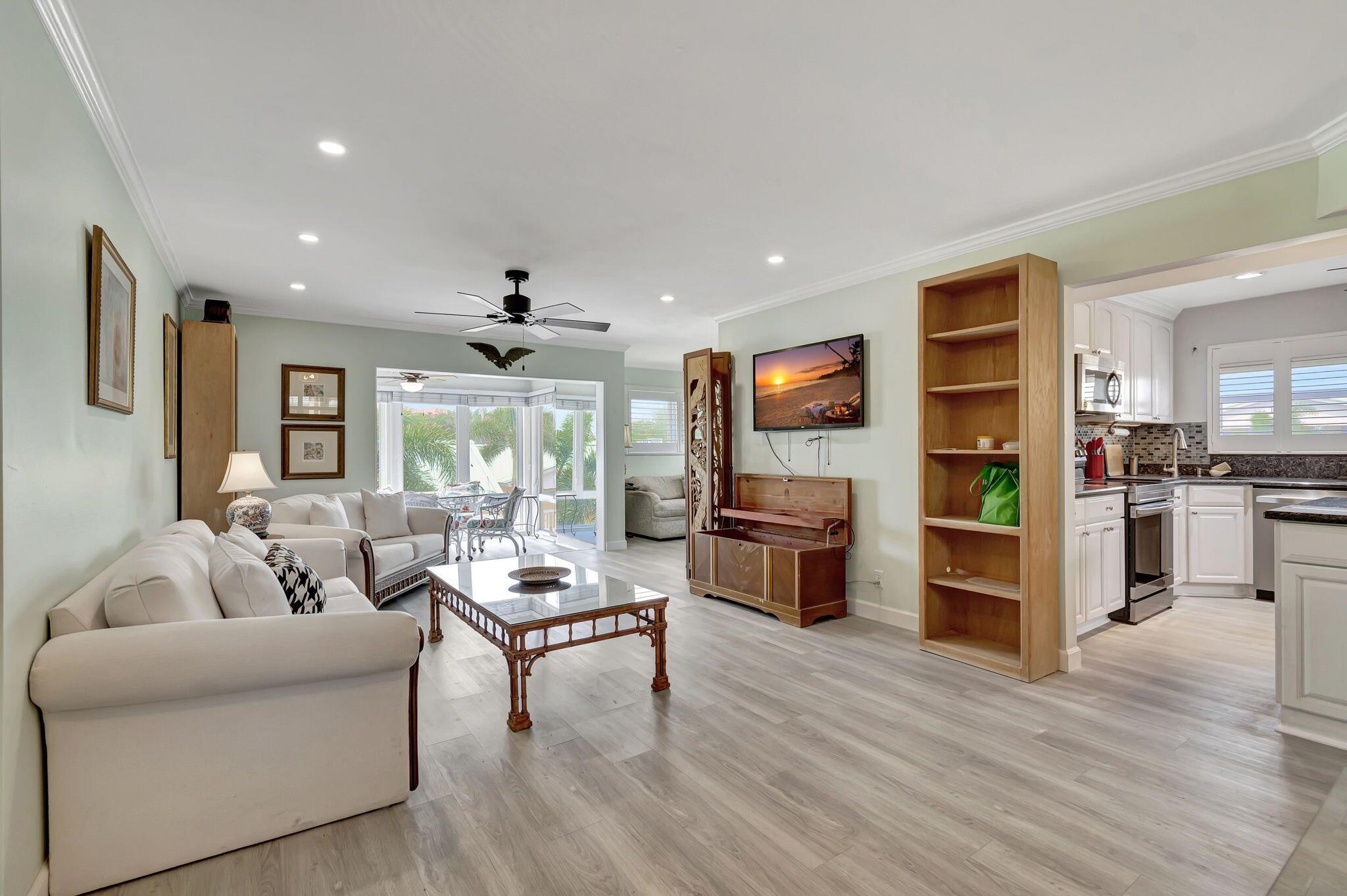 COLONIAL CLUB CONDO SEC 1 - Residential Lease