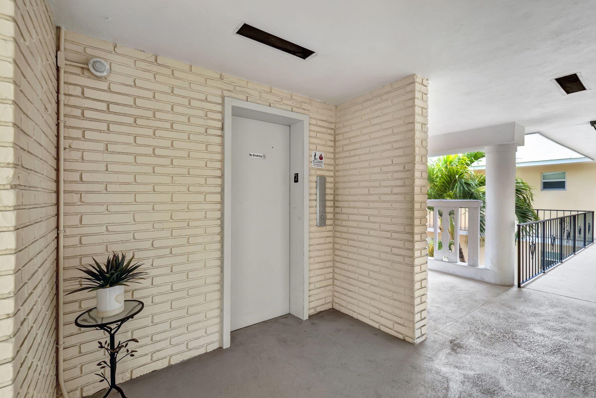 COLONIAL CLUB CONDO SEC 1 - Residential Lease