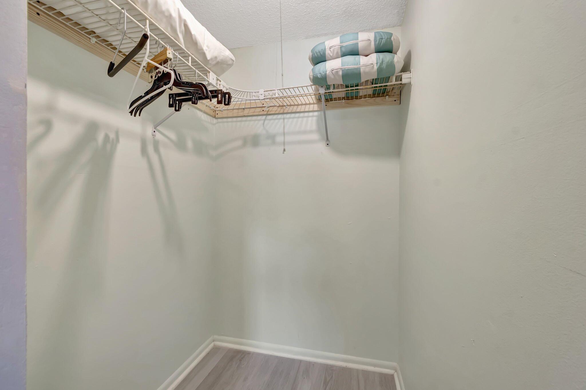 COLONIAL CLUB CONDO SEC 1 - Residential Lease