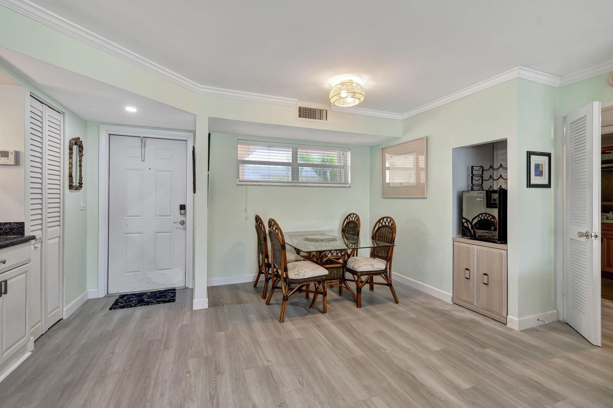 COLONIAL CLUB CONDO SEC 1 - Residential Lease