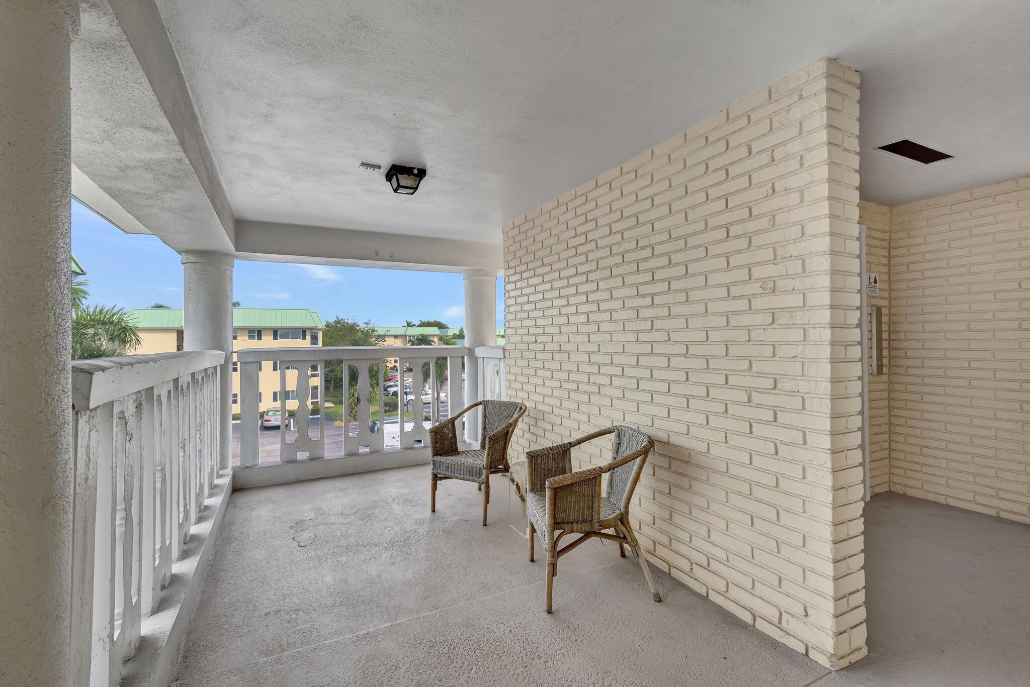 COLONIAL CLUB CONDO SEC 1 - Residential Lease