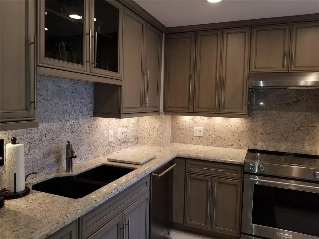 Vizcaya Towers - Residential