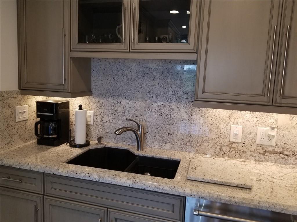 Vizcaya Towers - Residential