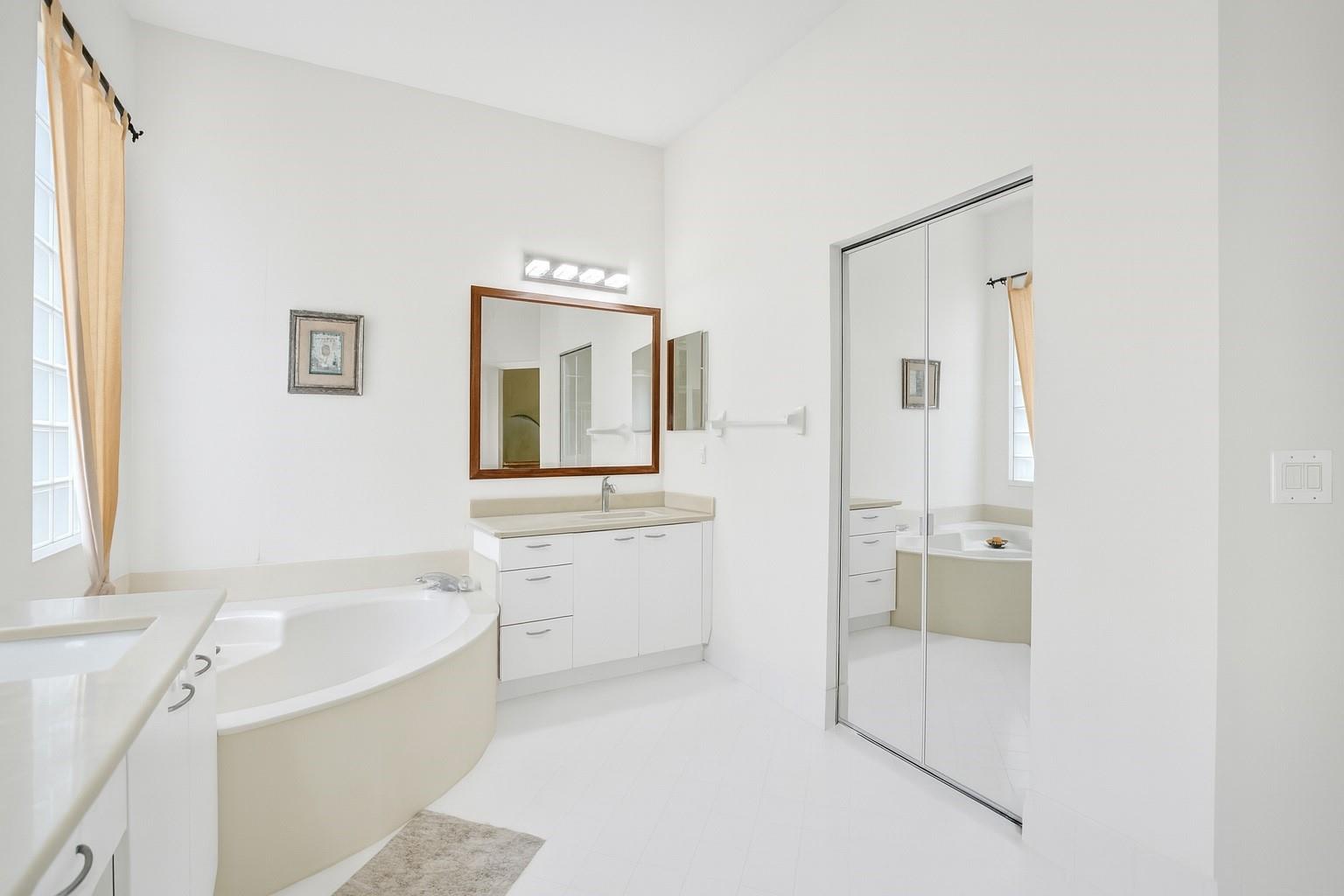 TOWNGATE - Residential