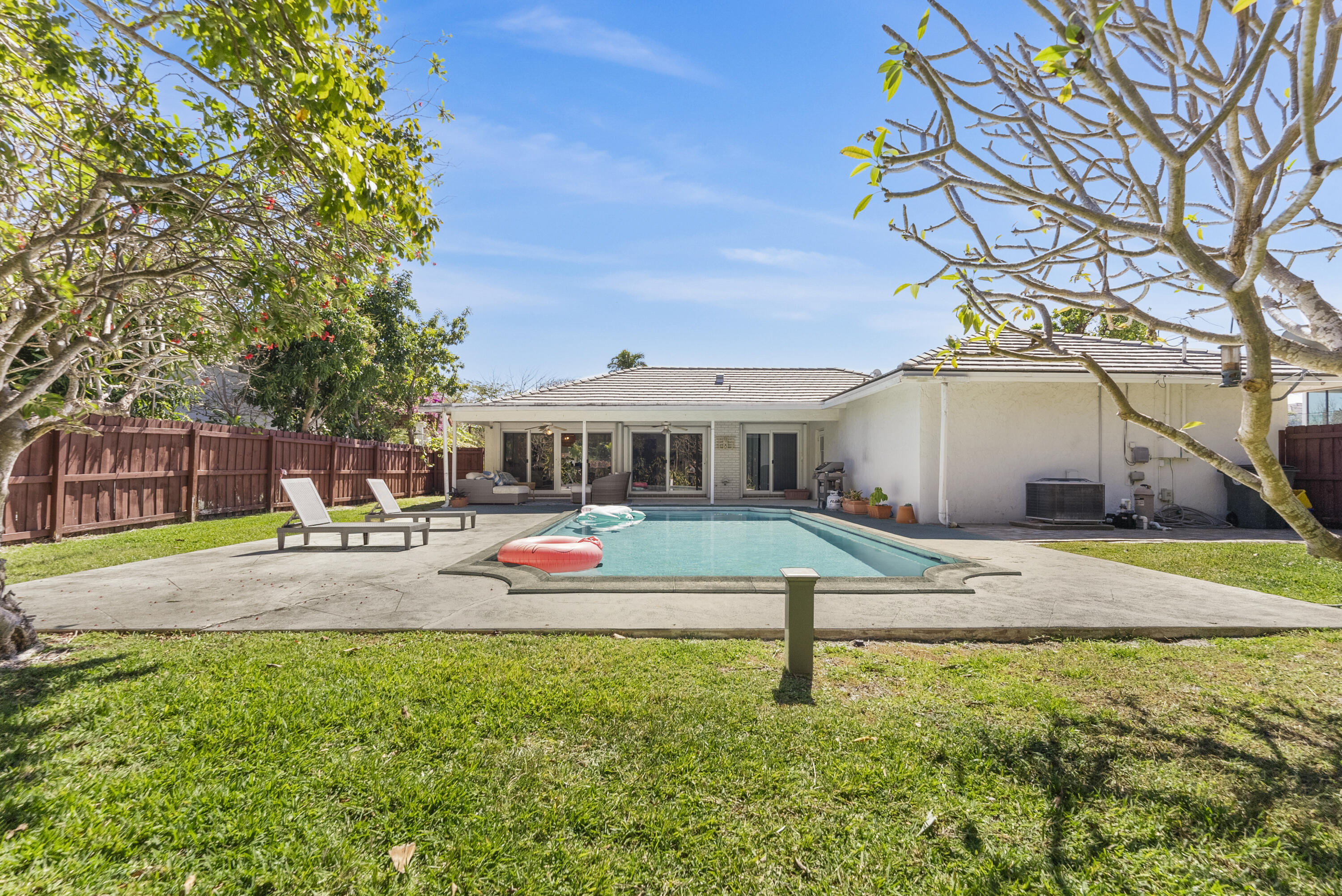 CUSHMAN ALAIN - Residential Lease