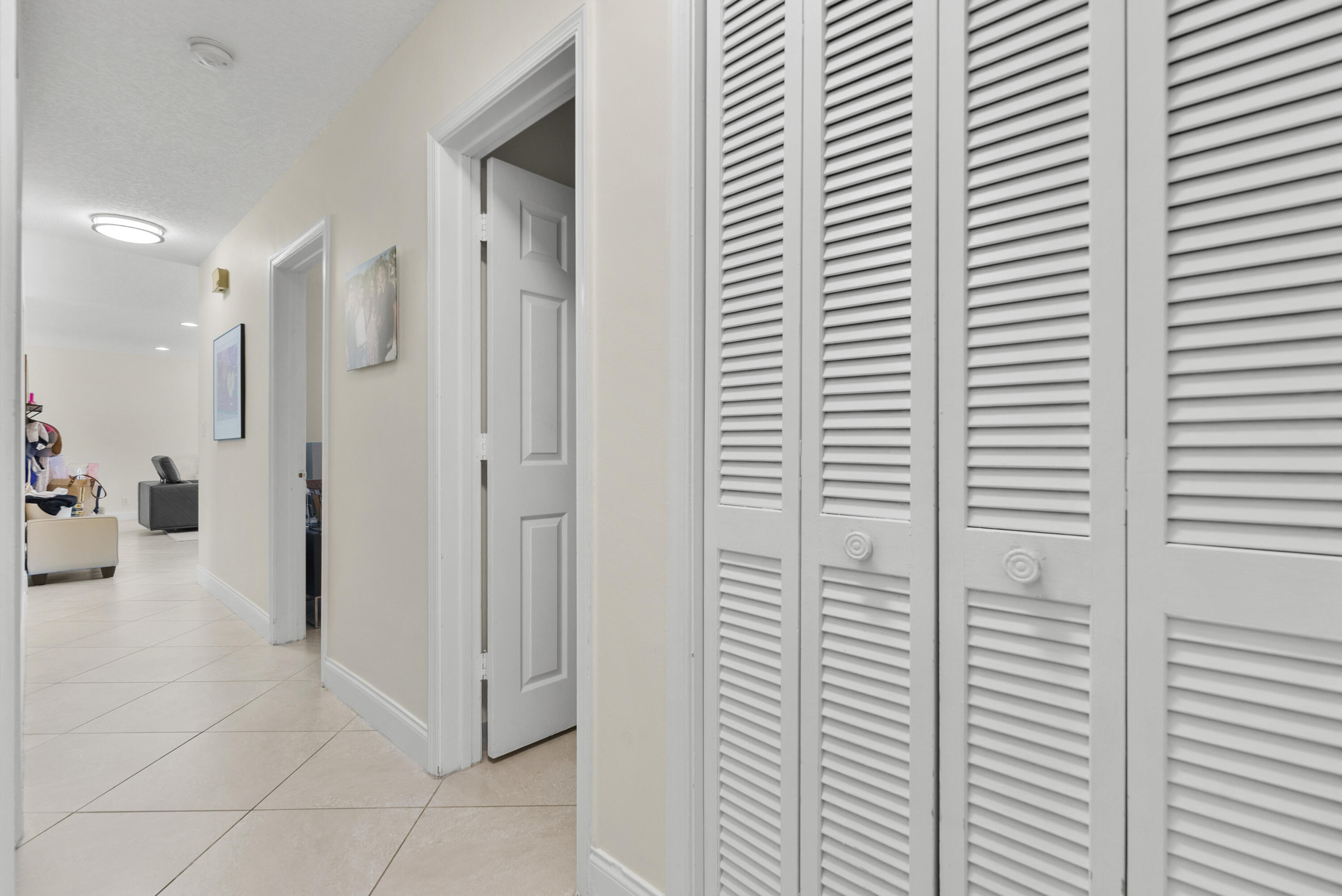 CUSHMAN ALAIN - Residential Lease