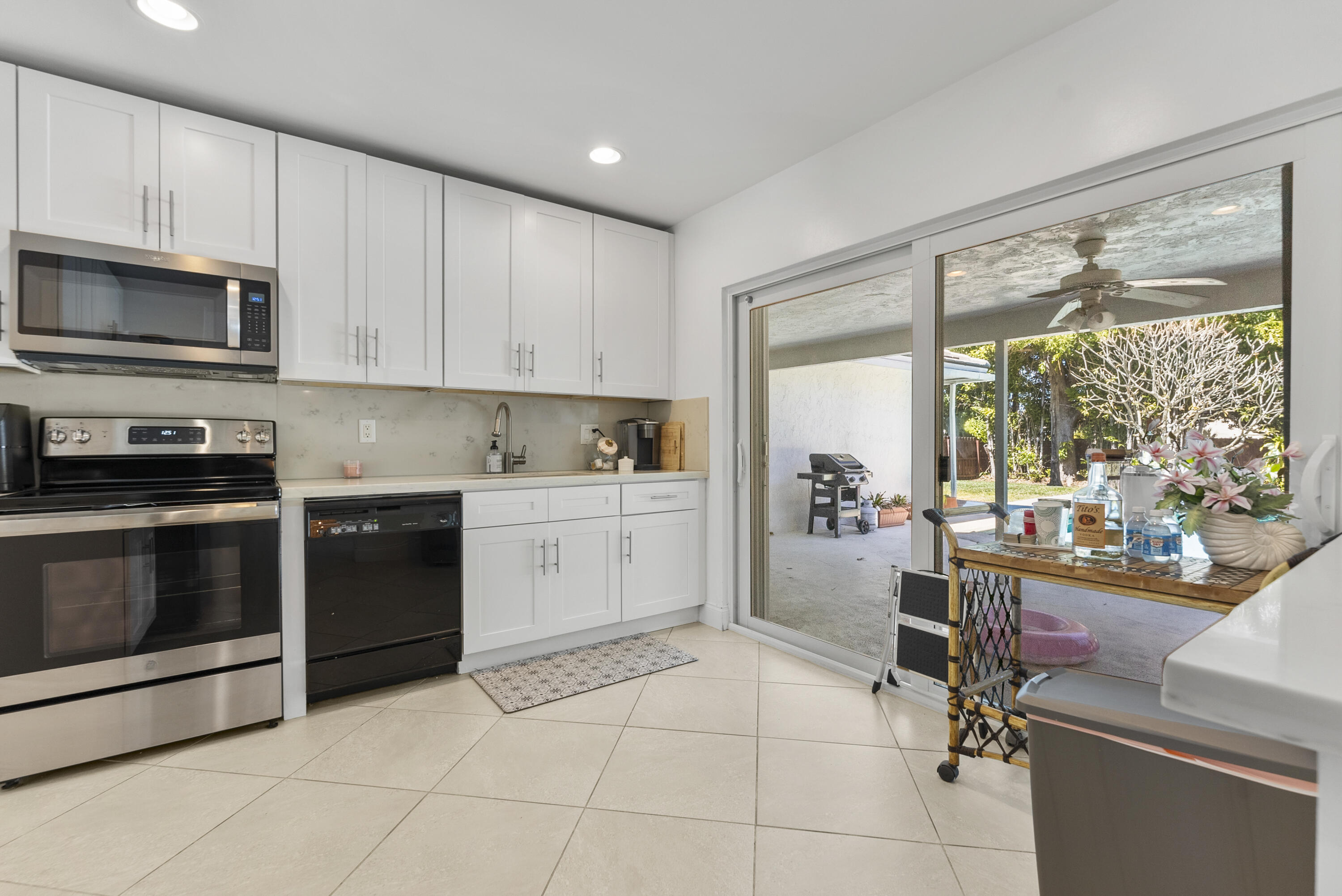 CUSHMAN ALAIN - Residential Lease