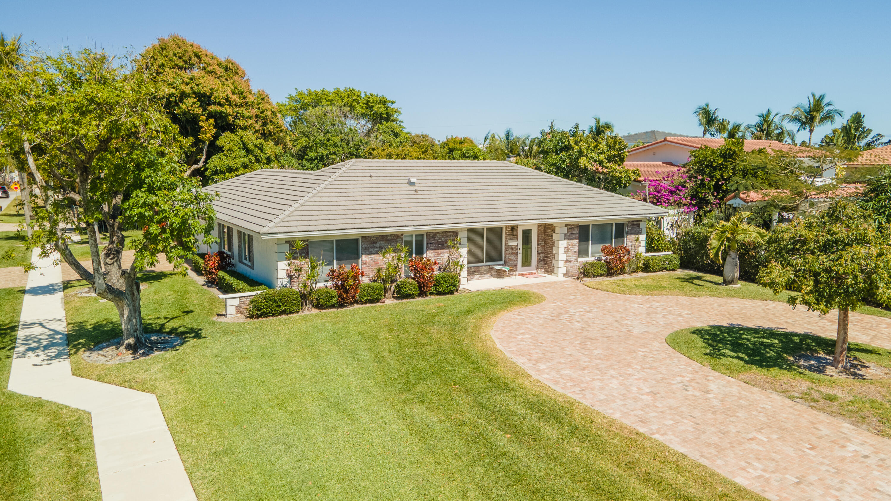 CUSHMAN ALAIN - Residential Lease