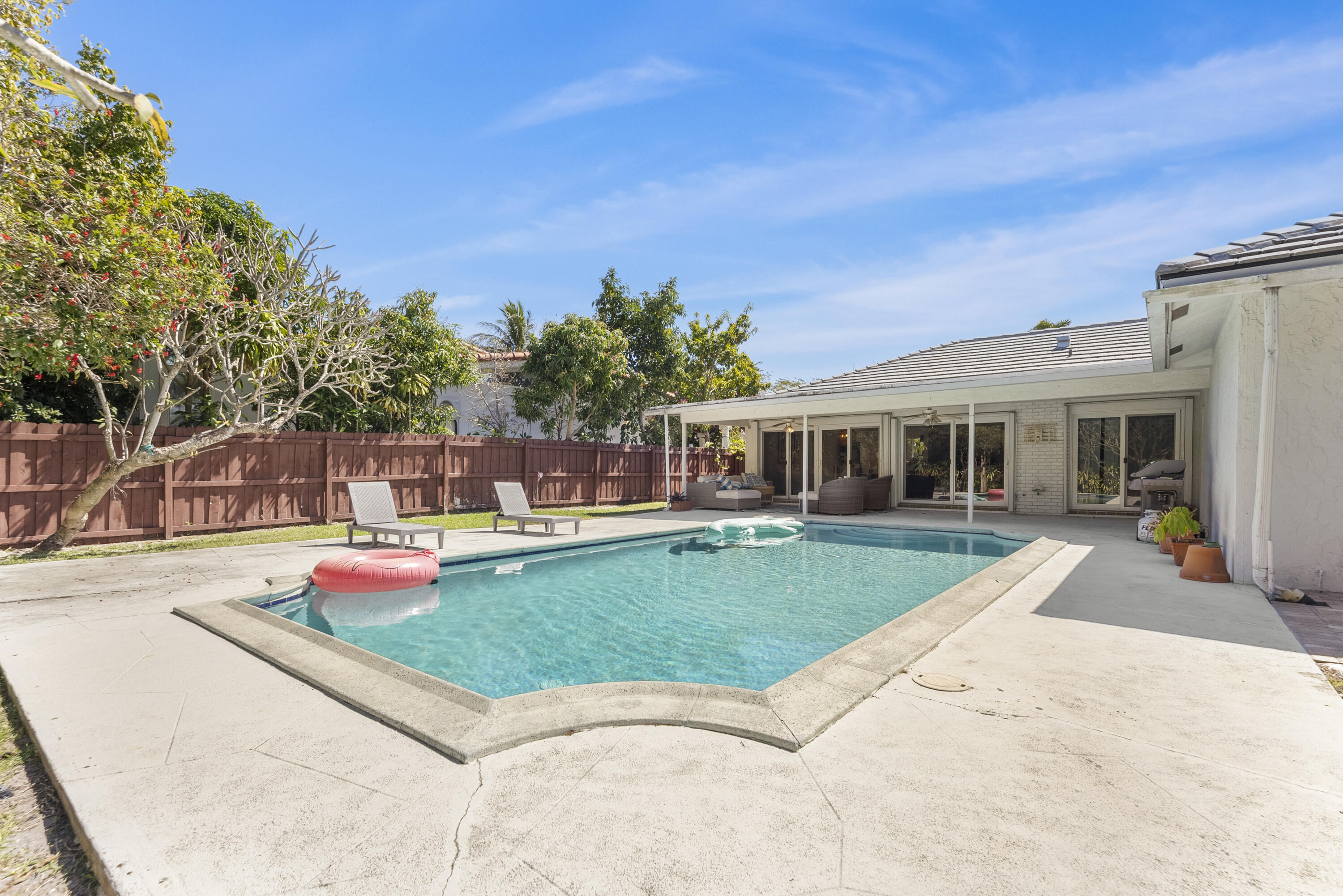 CUSHMAN ALAIN - Residential Lease