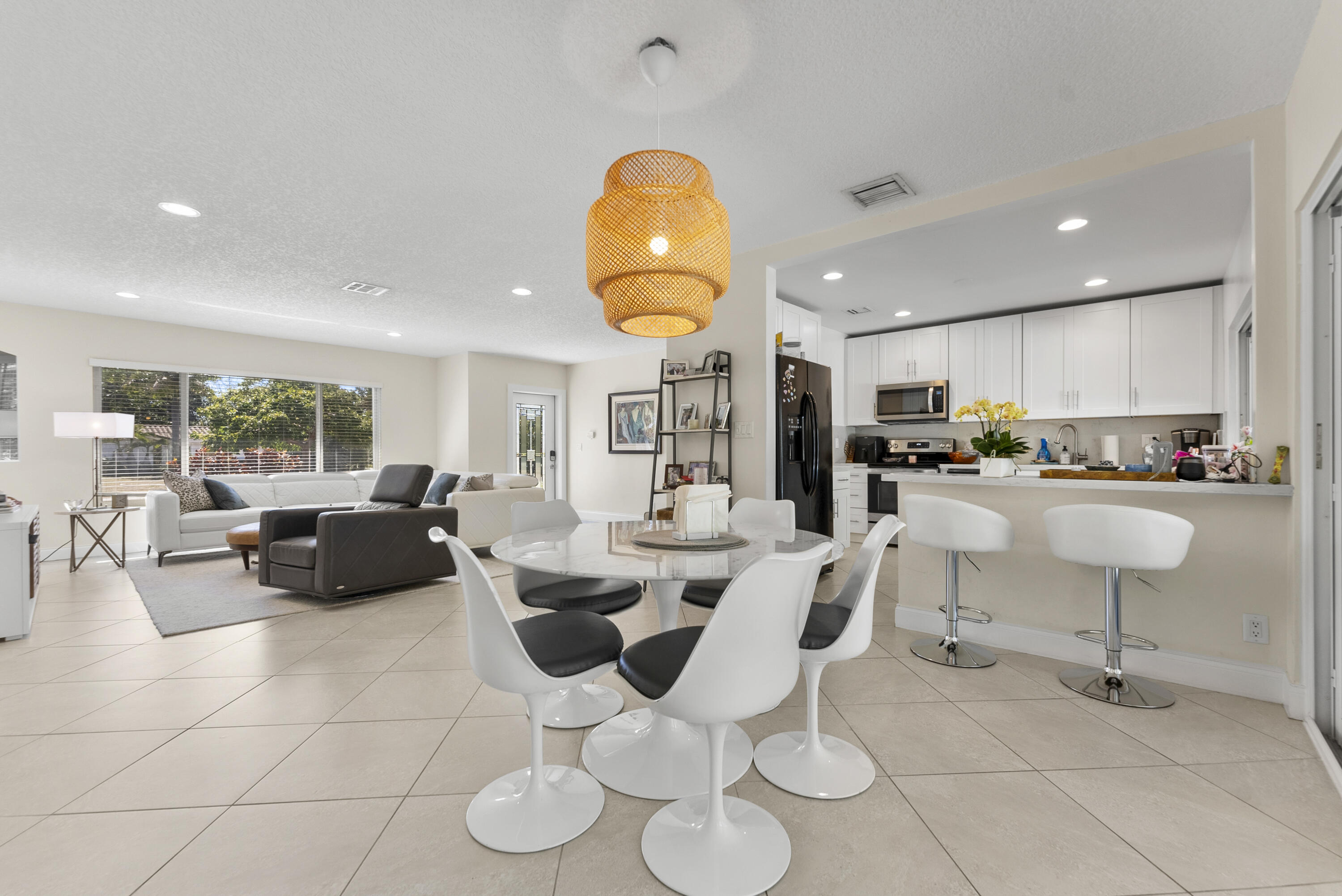 CUSHMAN ALAIN - Residential Lease