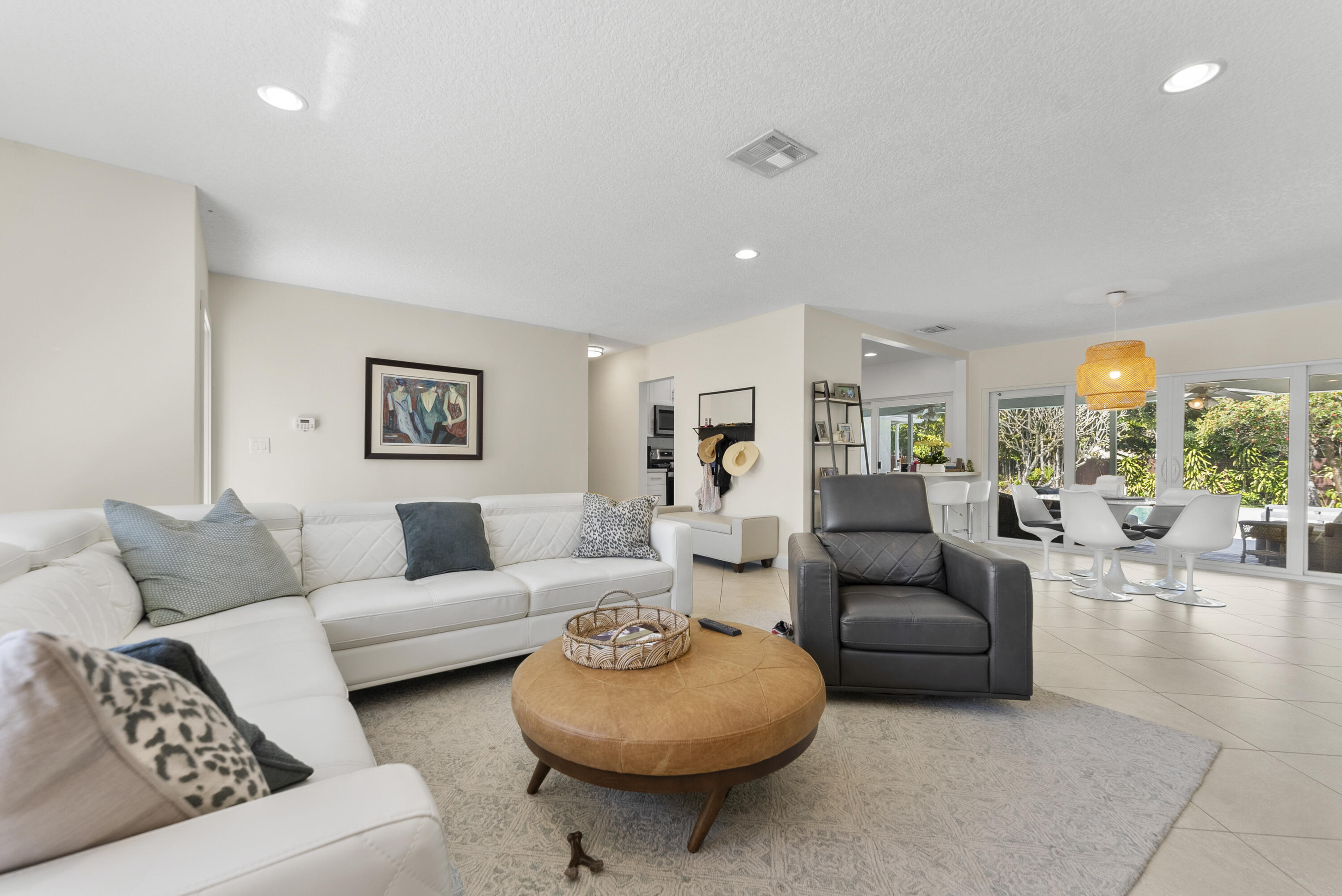 CUSHMAN ALAIN - Residential Lease