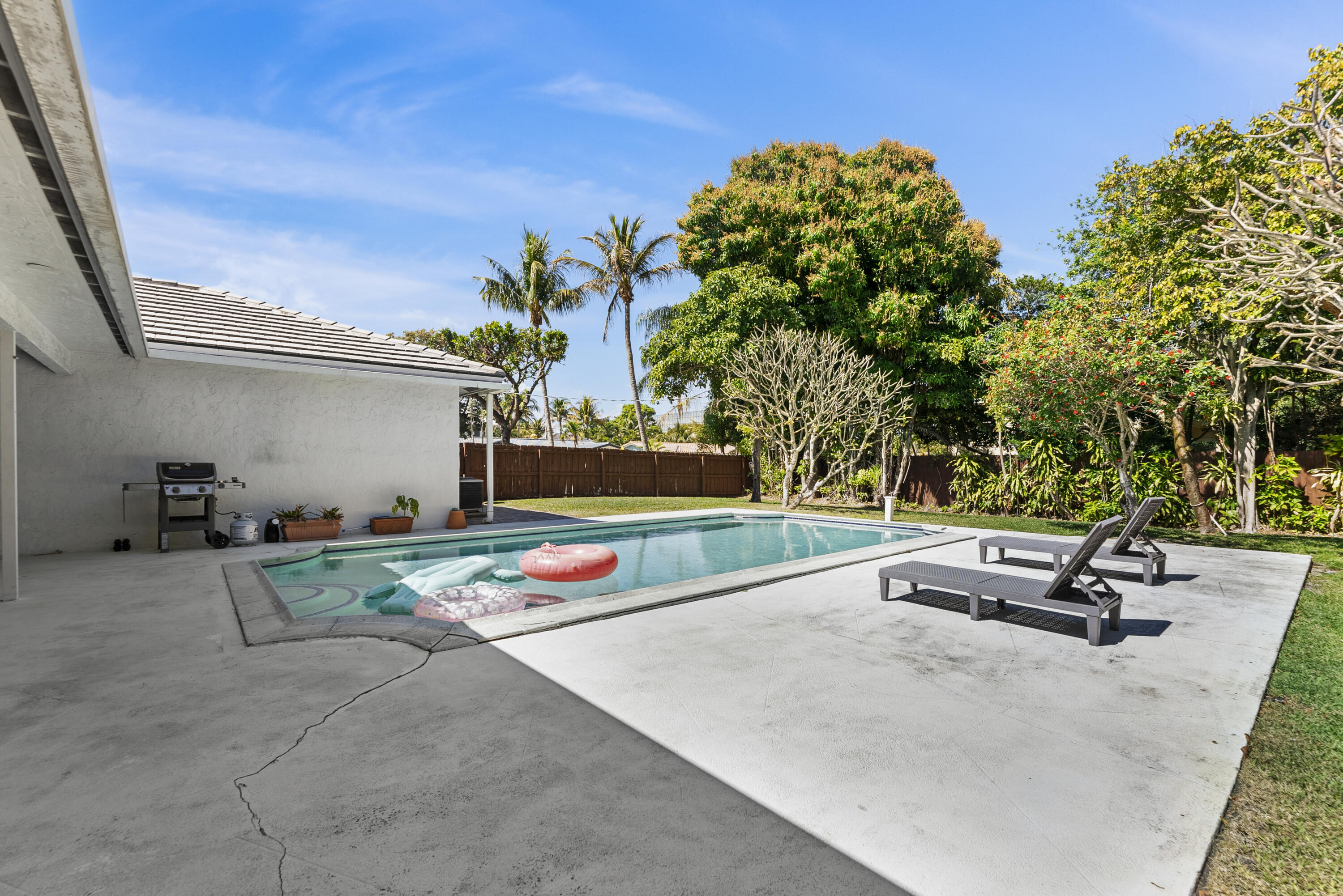 CUSHMAN ALAIN - Residential Lease