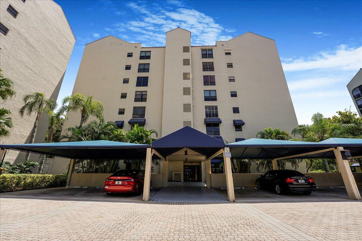 7572 Regency Lake Drive 501