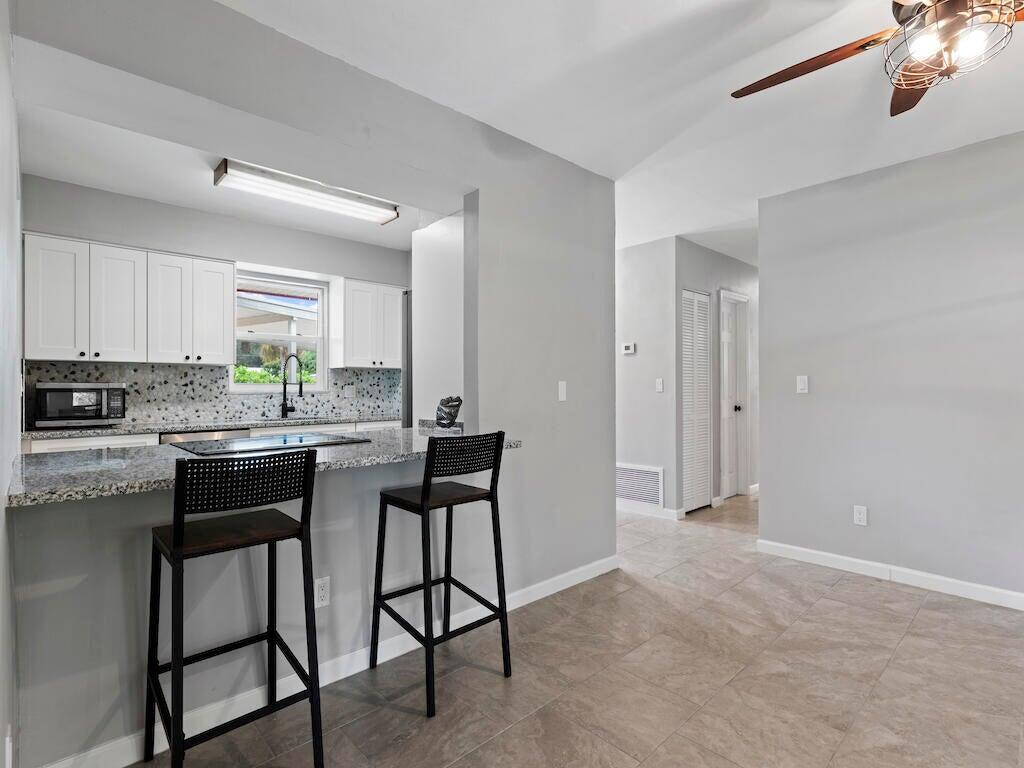 VERO SHORES UNIT 1 - Residential
