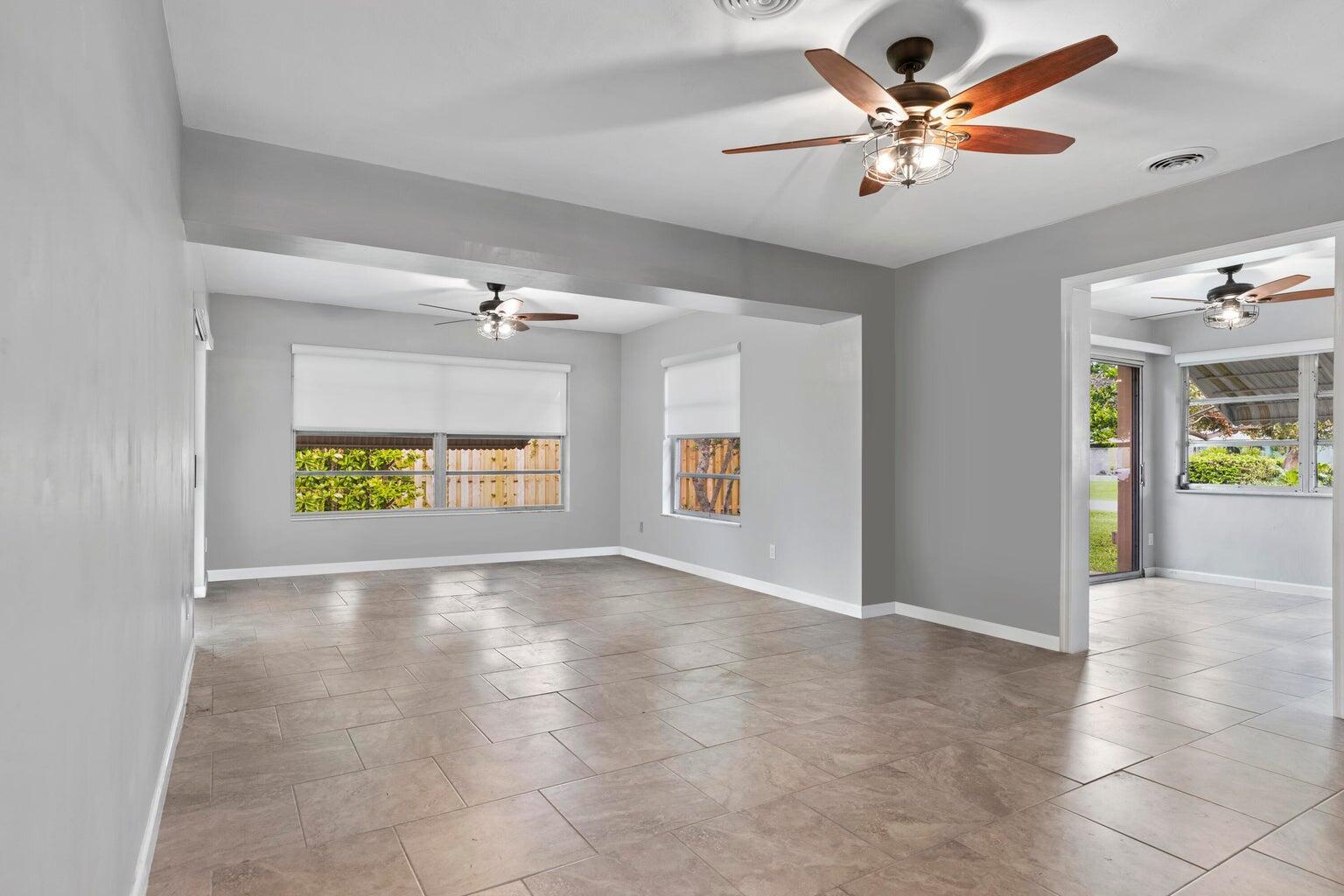 VERO SHORES UNIT 1 - Residential