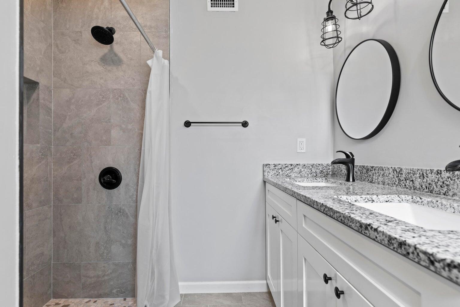 VERO SHORES UNIT 1 - Residential