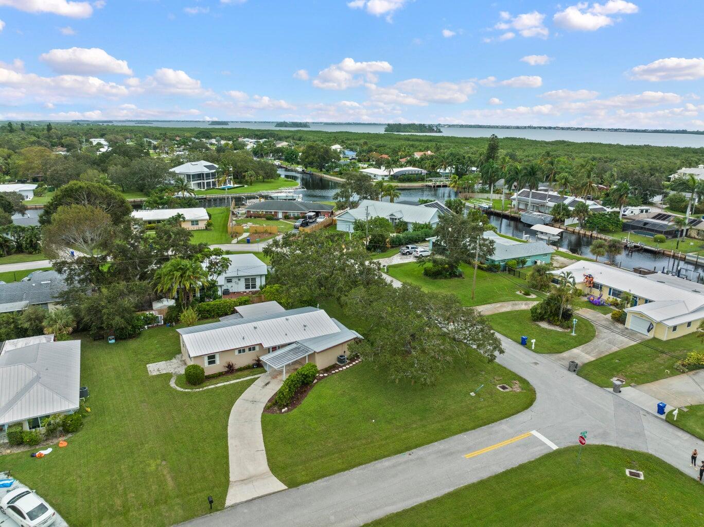 VERO SHORES UNIT 1 - Residential